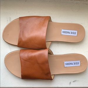 ONLY WORN ONCE - STEVE MADDEN - SIZE 8